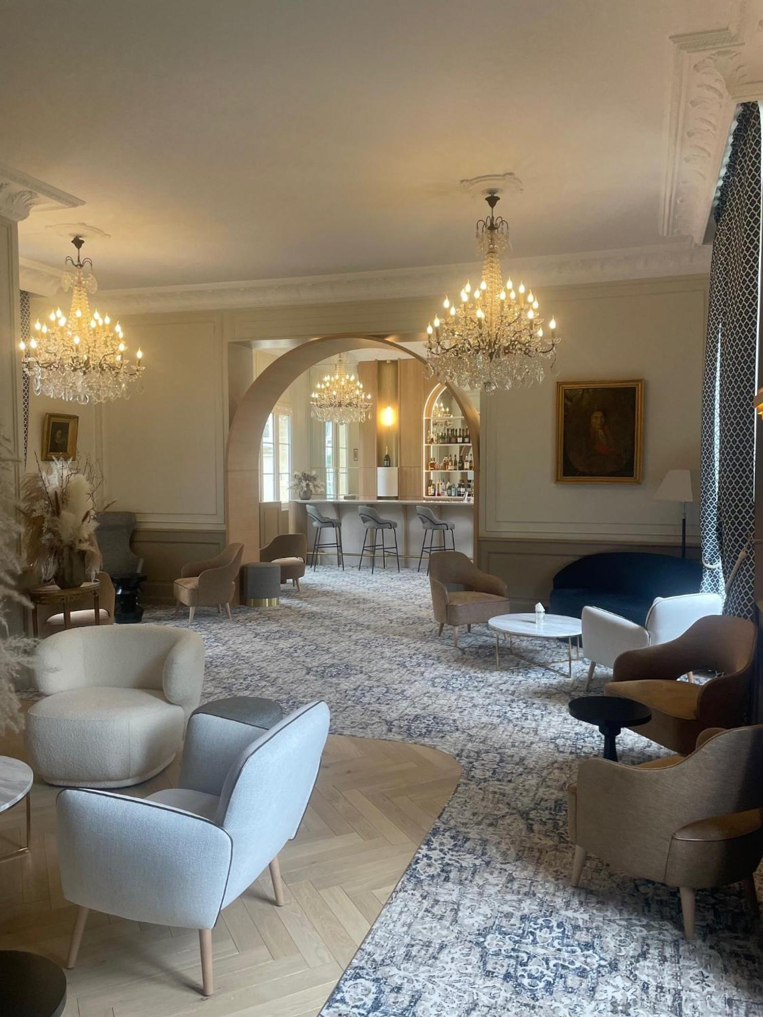 Grand Hotel "Chateau De Sully" - Piscine & Spa -Teritoria Sully  Bagian luar foto