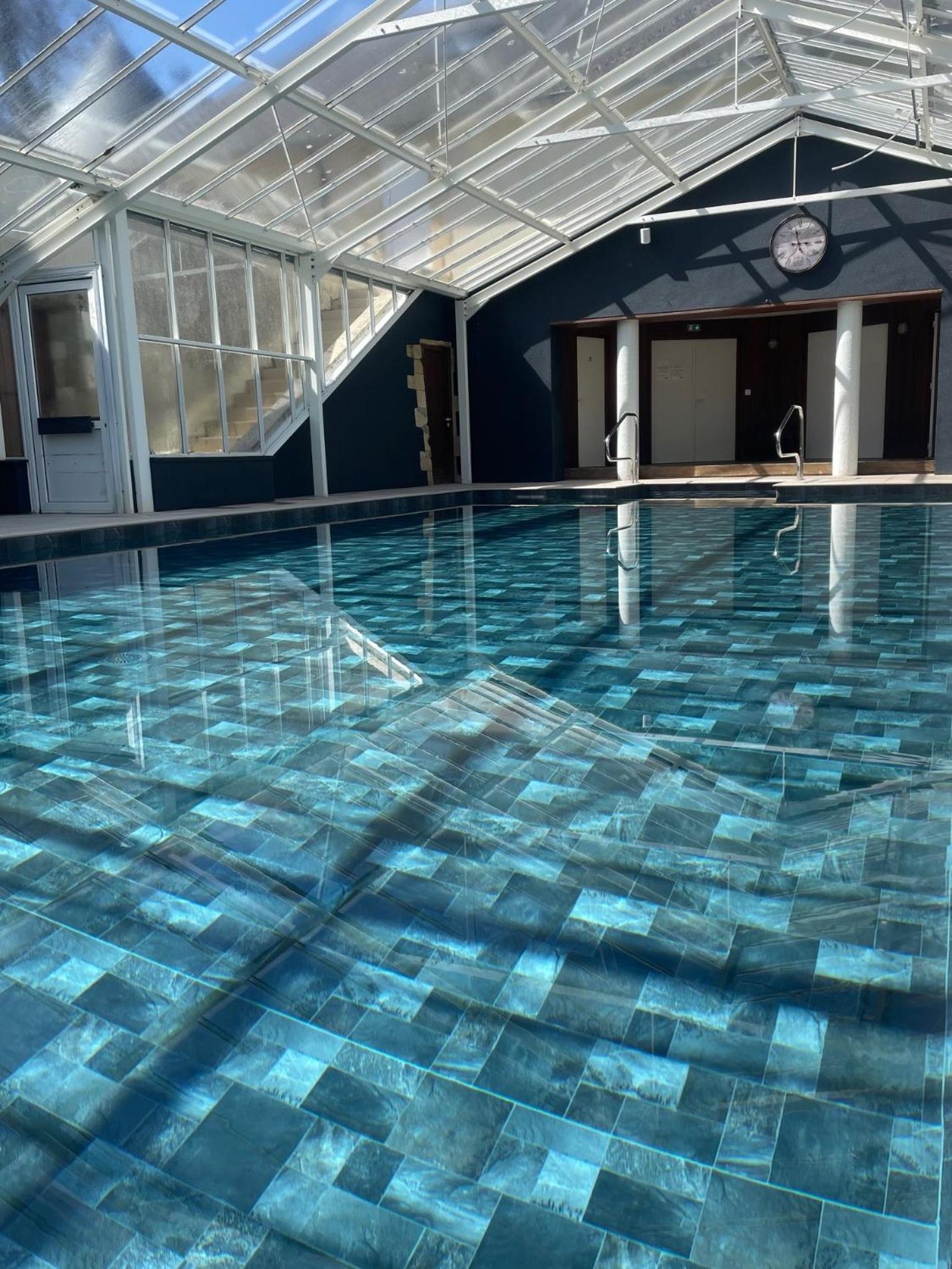 Grand Hotel "Chateau De Sully" - Piscine & Spa -Teritoria Sully  Bagian luar foto