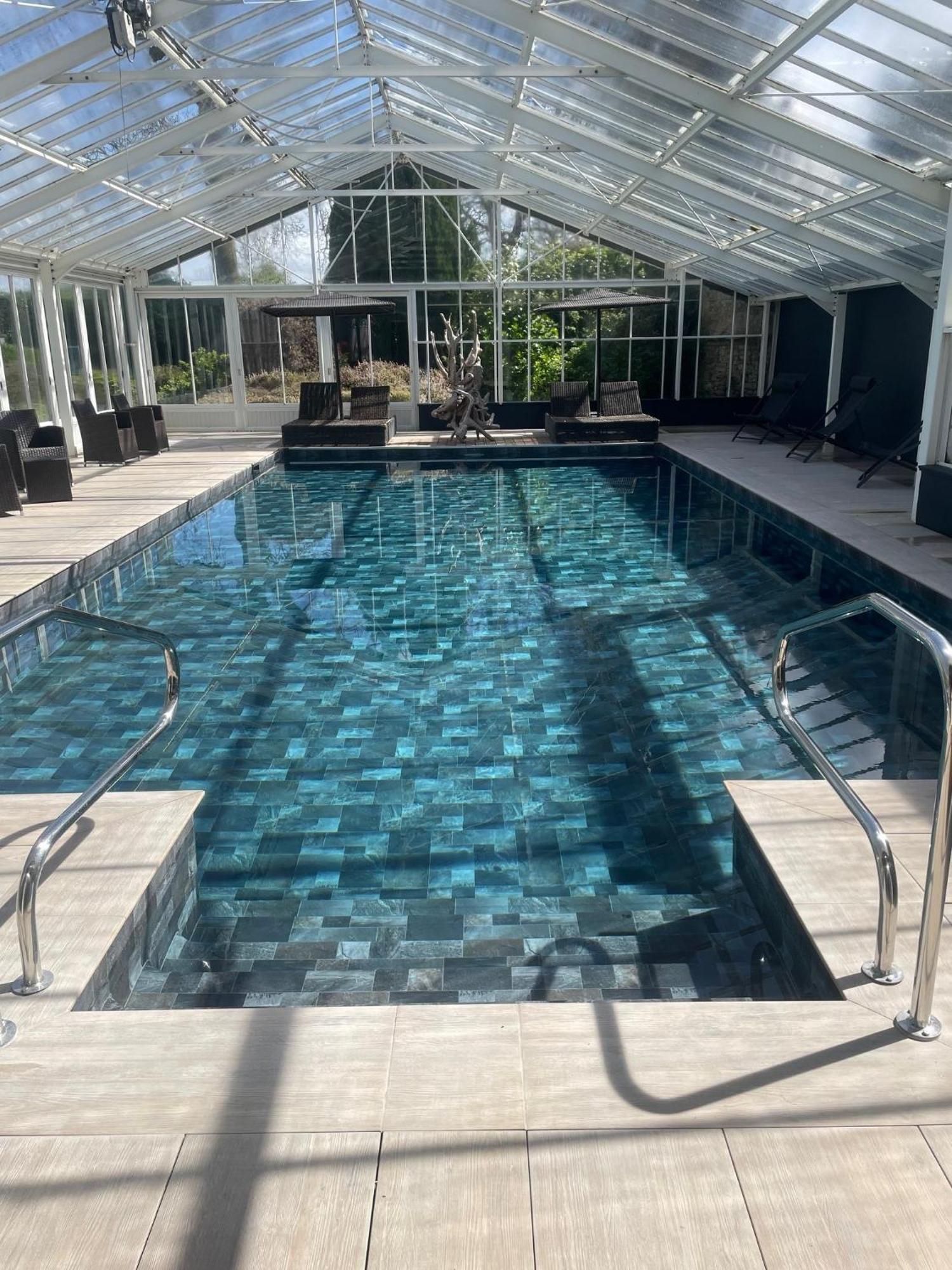 Grand Hotel "Chateau De Sully" - Piscine & Spa -Teritoria Sully  Bagian luar foto